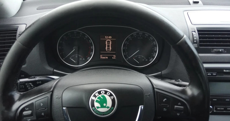 Skoda Octavia cena 18000 przebieg: 356670, rok produkcji 2010 z Racibórz małe 106